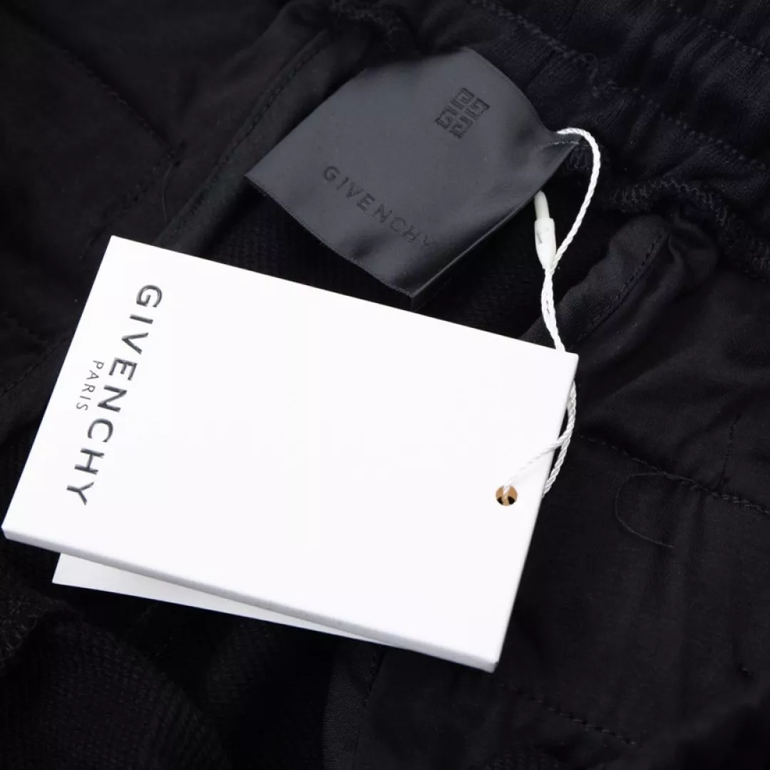 Givenchy 4G Embroidered Burmuda Shorts - uafactory